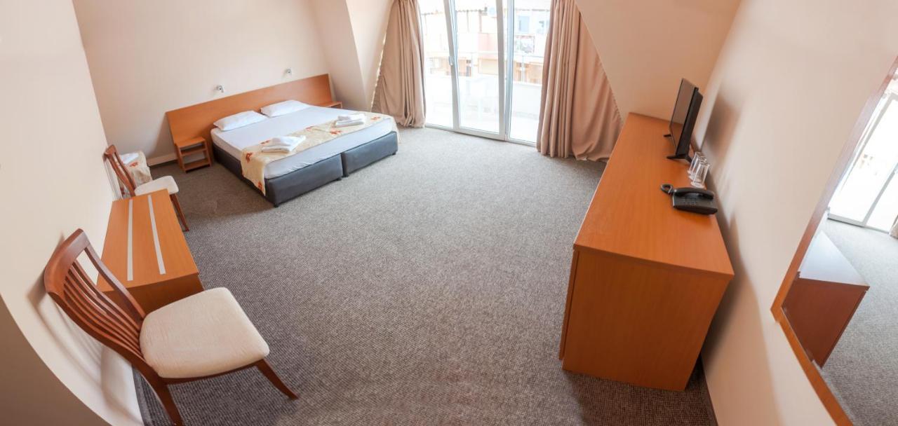 Hotel Eva ラヴダ エクステリア 写真