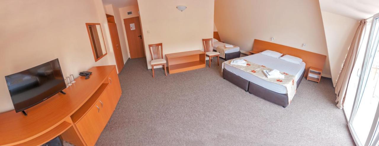 Hotel Eva ラヴダ エクステリア 写真