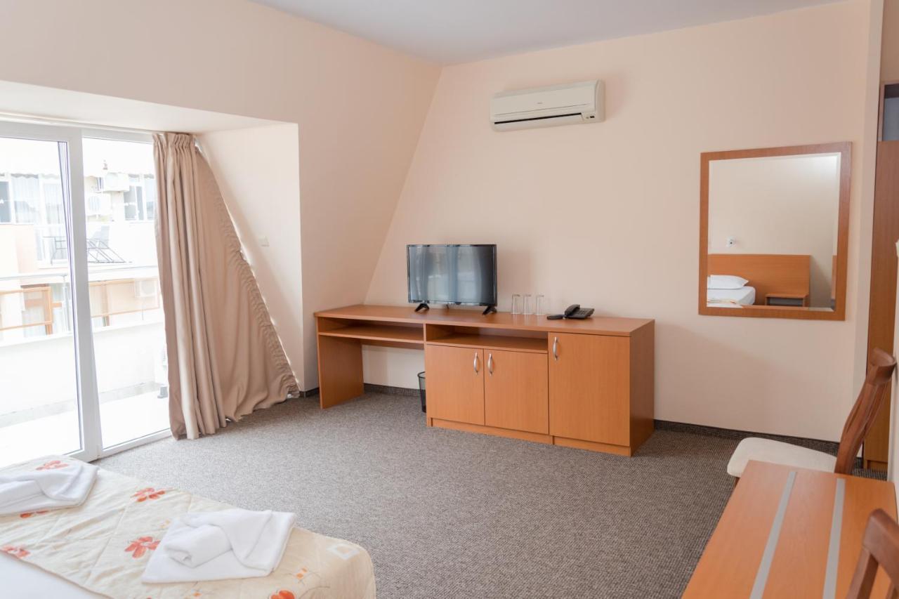 Hotel Eva ラヴダ エクステリア 写真