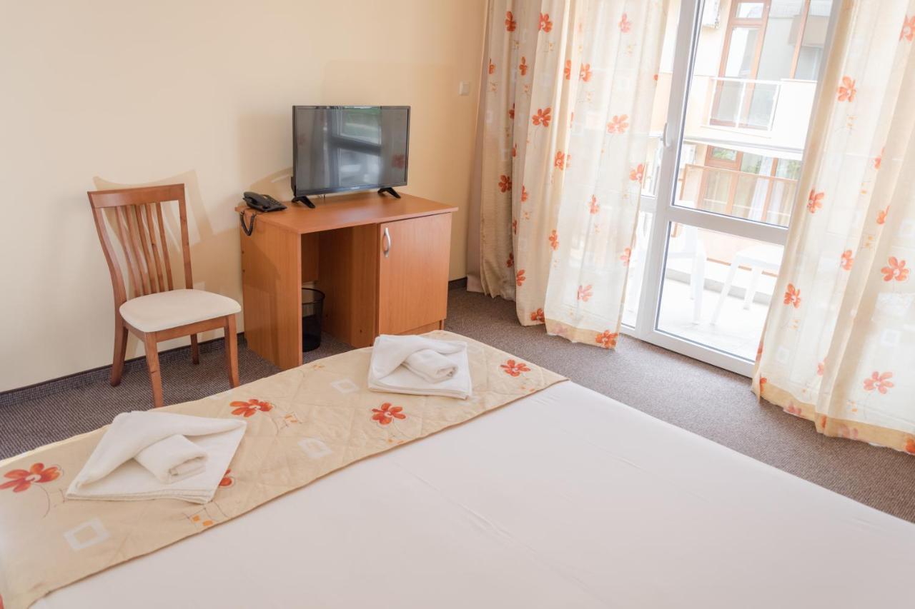 Hotel Eva ラヴダ エクステリア 写真